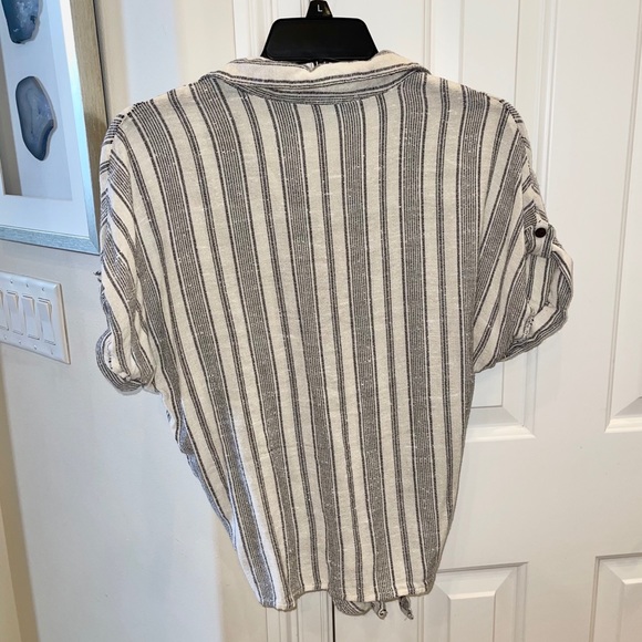 Love Notes linen button down - Picture 6 of 6